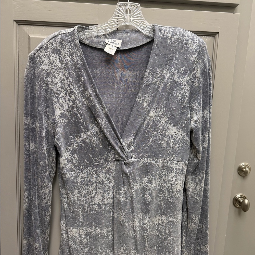 Travel in Comfort and style with this Gray Textured 2 piece pant set